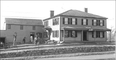 Clark's Tavern/Blue Hill Hotel